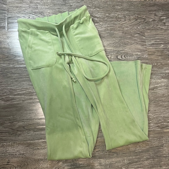 Velour tracksuit - Picture 2 of 2